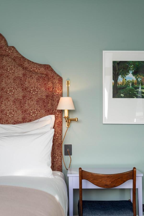 The Observatory Hotel Christchurch Exteriér fotografie A wall light