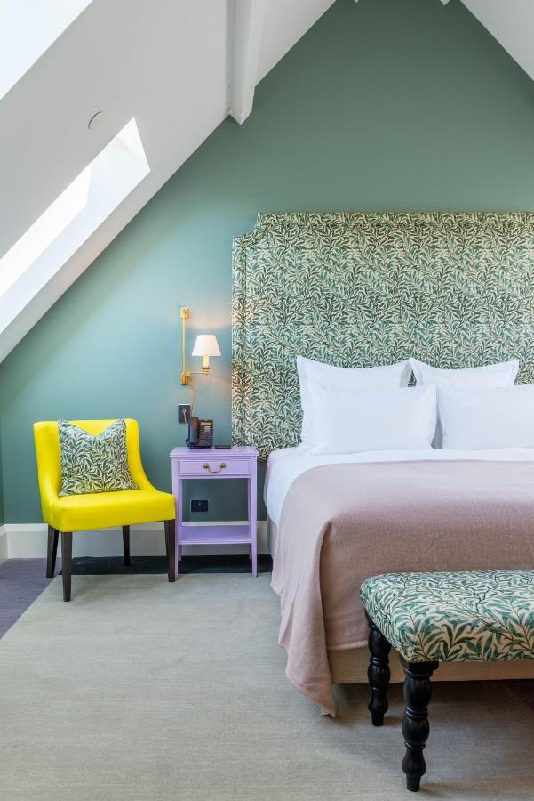 The Observatory Hotel Christchurch Exteriér fotografie A bedroom at the Hotel 57